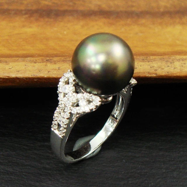 【蕾帝兒珠寶】雅致黑色貝殼珍珠戒指
