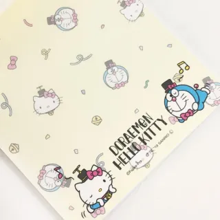 【小禮堂】Hello Kitty x 哆啦A夢 日本製 便條本 《白變裝款》(平輸品)