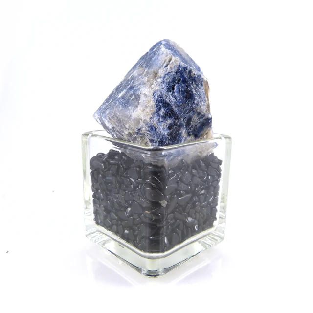 藍水晶石