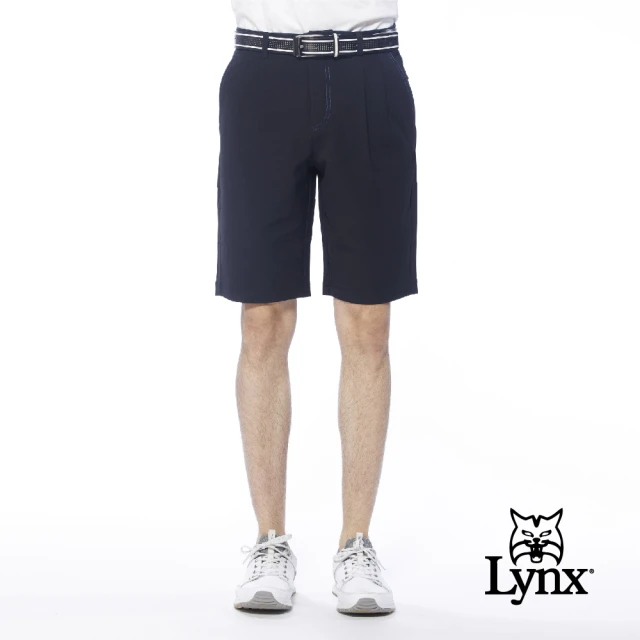 【Lynx Golf】男款彈性舒適基本款後袋蓋設計雙折休閒短褲(黑色)