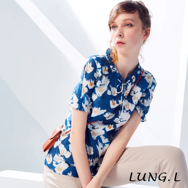 LUNG.L 林佳樺【LUNG.L 林佳樺】Lk92A#淡藍色小抽折領綁結短袖絲棉上衣(女裝)