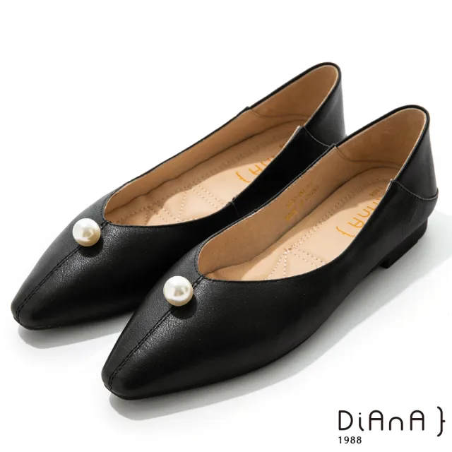 【DIANA】1.7cm質感牛皮珍珠細膩縫線尖頭娃娃鞋-優雅甜美(黑)