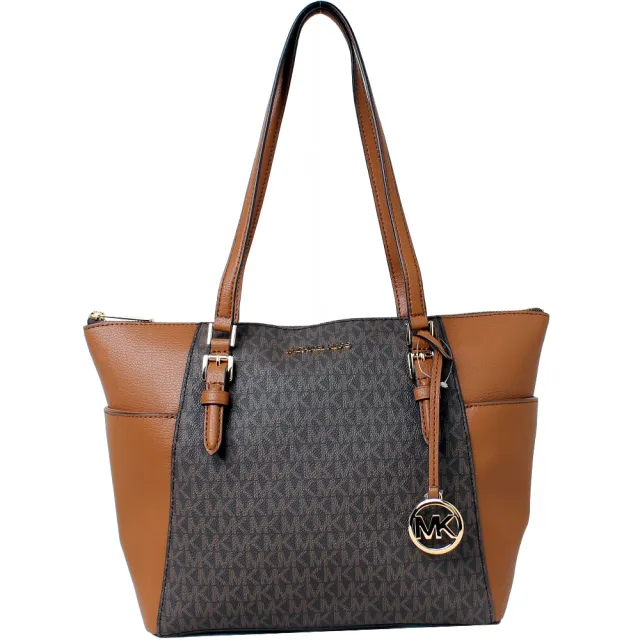【Michael Kors】CHARLOTTE 金字LOGO防刮皮革吊飾托特包(滿版咖)