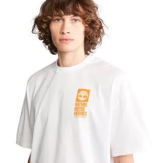【Timberland】男款白色Nature Needs Heroes有機棉背面圖案短袖T恤(A622D100)
