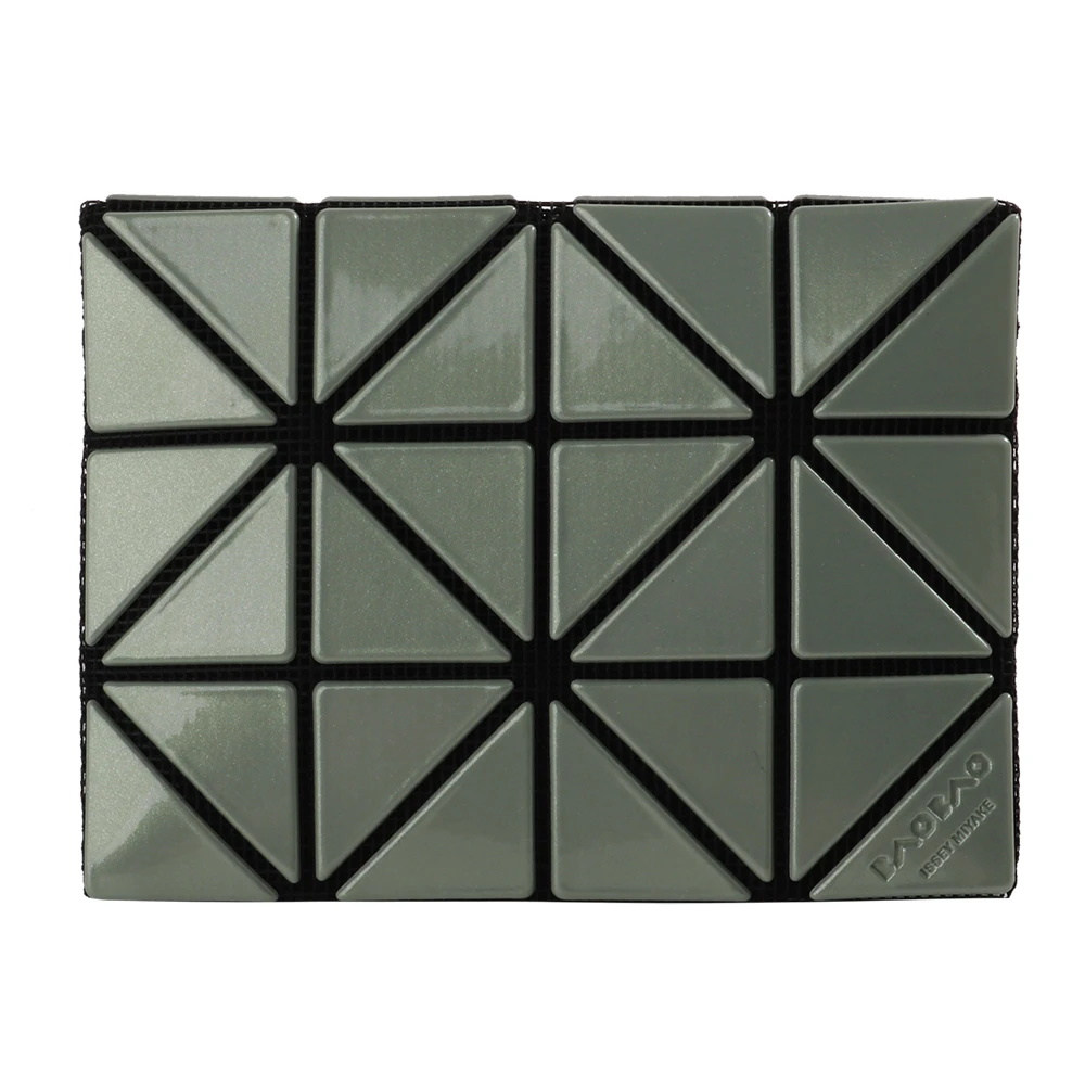 ISSEY MIYAKE 三宅一生】BAOBAO 幾何方格3x4名片夾(綠/珠光)-momo購物