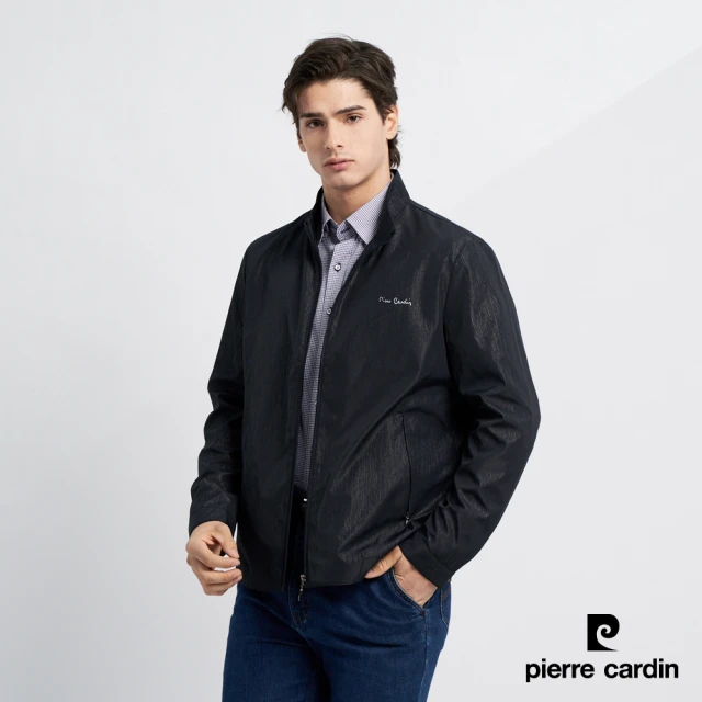 【pierre cardin 皮爾卡登】商務休閒 男款 防風壓紋立領休閒薄夾克外套-丈青色(7225664-39)