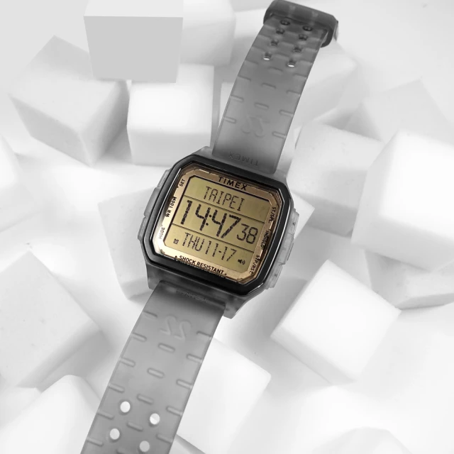 【TIMEX】復古方型 INDIGLO專利夜光 防水100米 電子 橡膠手錶 半透明灰 48mm(TXTW2U56400)