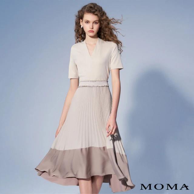 MOMA【MOMA】水波浪漫V領壓褶拼接裙襬洋裝(杏色)
