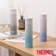 【THERMOS膳魔師】買1送1_不鏽鋼漸層超輕量自動上鎖真空保溫瓶450ml+450ml(JNS-453+JNS-453)