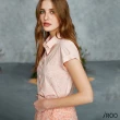 【iROO】粉色刺繡豹上衣