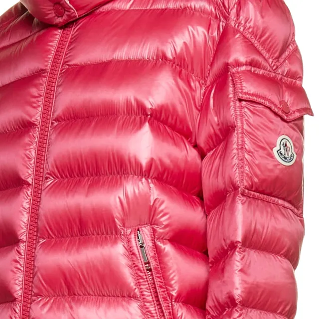 MONCLER】女款Dalles系列紫紅色連帽羽絨外套(0號USA-XS、1號USA-S、2號