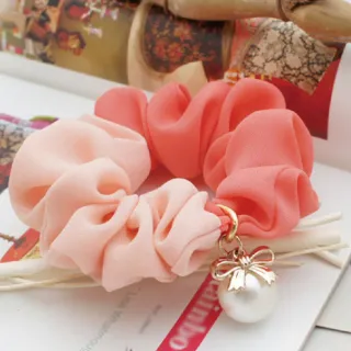 【Akiko Sakai】氣質優雅雙色蝴蝶結珍珠垂墜造型髮圈(生日 送禮 禮物)