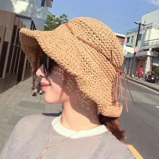 【AnnaSofia】298均一價 遮陽帽防曬帽淑女帽網美渡假草帽海灘帽漁夫帽-捲邊雙麂繩綁結 現貨(駝系)