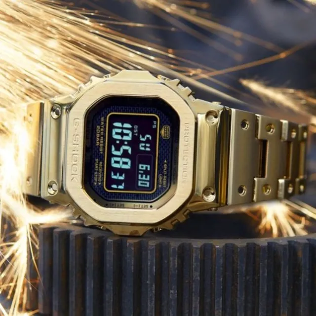 【CASIO 卡西歐】G-SHOCK 經典系列 全金屬 太陽能智慧 方形電子錶 金(GMW-B5000GD-9)