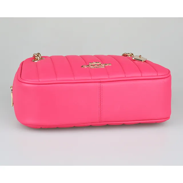 【COACH】COACH CAMMIE金字LOGO直紋設計牛皮拉鍊肩背方包(桃紅)