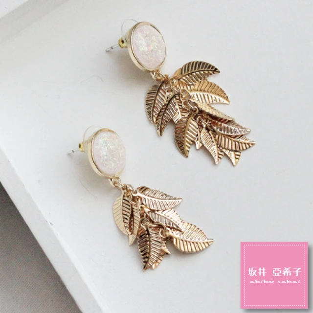 【Akiko Sakai】樹葉珍珠造型耳環