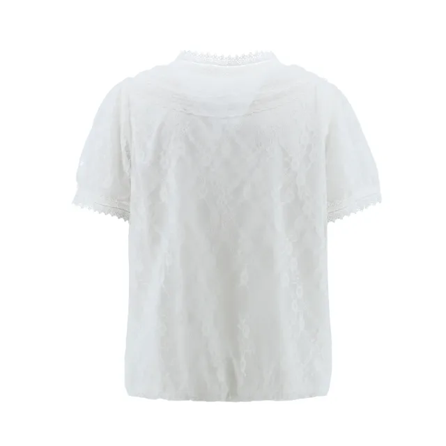 【ILEY 伊蕾】氣質蕾絲雙層領附精緻別針上衣(白色；M-XL；1222031841)