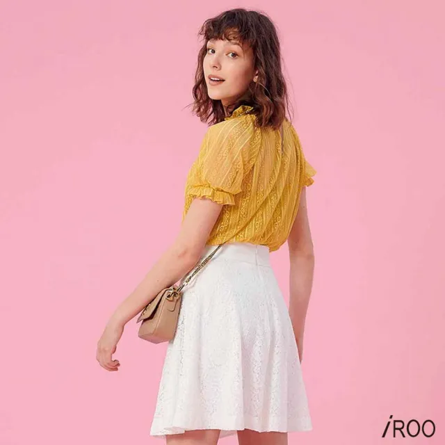 【iROO】優雅花領女人時尚短袖上衣