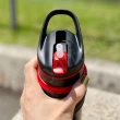 【Peacock 日本孔雀】316不鏽鋼 運動保溫杯 防滑矽膠握把 一鍵式吸管 650ML-紅黑(手提設計)(保溫瓶)