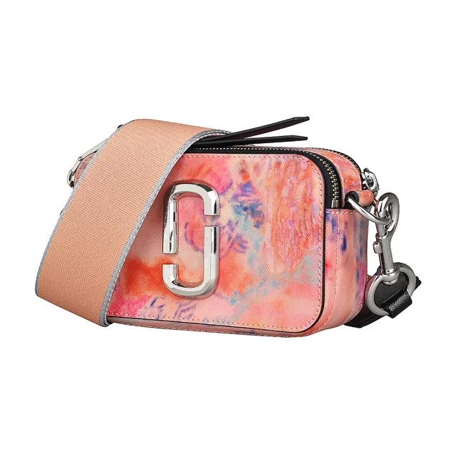 【MARC JACOBS】MARC JACOBS SNAPSHOT銀字LOGO水彩紮染設計防刮牛皮雙拉鍊斜背相機包(水彩粉)