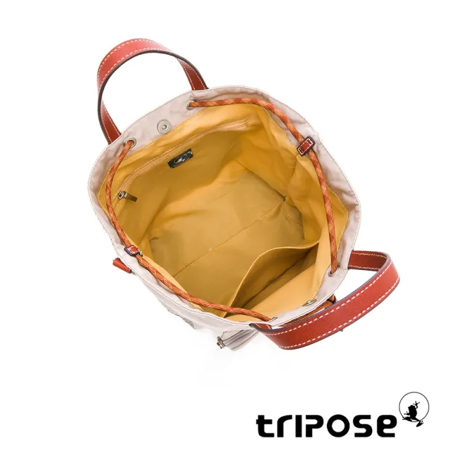 【tripose】漫遊系列岩紋手提斜背水桶包(沙漠灰)