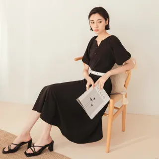 【OB 嚴選】不易皺半開襟泡袖收腰長洋裝附綁帶 《DA9356》