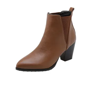 【KissXXX】尖頭短靴 粗跟短靴/美腿效果尖頭V型織帶拼接帥氣切爾西粗跟短靴(棕)