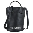【Balenciaga 巴黎世家】EVERYDAY經典標誌白字LOGO牛皮手提斜背水桶包(迷你/黑)