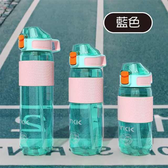 【Mua 姆兒選品】TKK美式鴨嘴兒童水壺兒童吸管水壺600ML(大容量水壺 兒童水杯 吸管水杯 運動水壺)