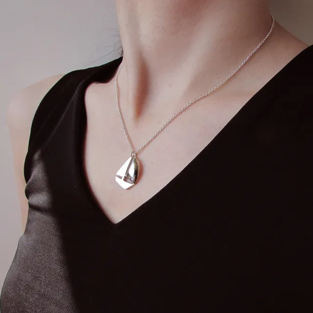 【mittag】sailboat necklace_帆船項鍊(一帆風順的祝福 升學考 出國留學的禮物)