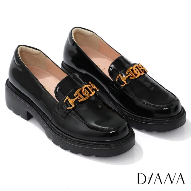 【DIANA】4.5cm軟牛漆皮馬銜釦飾厚底樂福鞋-質感氛圍(黑)
