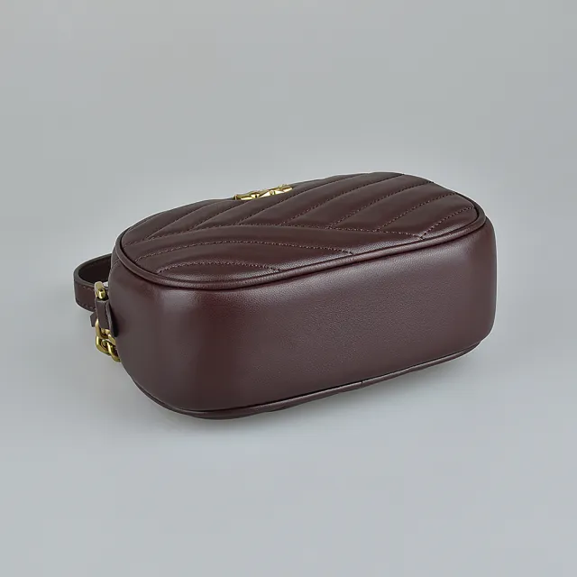 【TORY BURCH】TORY BURCH Kira黃銅雙T字LOGO羊皮絎縫鏈帶拉鍊斜背相機包(葡萄酒紅)