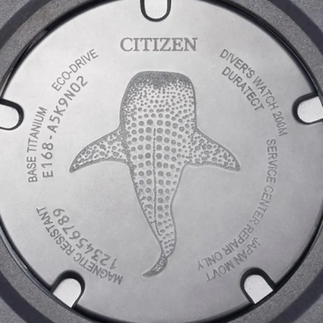 【CITIZEN 星辰】PROMASTER 1982復刻光動能鯨鯊限定潛水錶-藍45.8mm(BN0225-04L 附贈黑色延長錶帶)