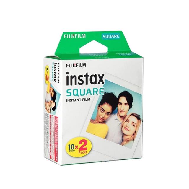 FUJIFILM 富士 instax SQUARE 拍立得相機,專為方形即時成像設計,輕巧尺寸約 105 x 37.5 x 127.5 mm,重約 236 g(不含底片盒),採用定焦鏡頭與鋰電池供電,適合隨身捕捉生活時刻。提供白色與綠色選擇,來自公司貨,享有 12 個月保固。產品規格更新恕不另行通知,詳細請參考官方網站。 FUJIFILM富士軟片 instax SQUARE