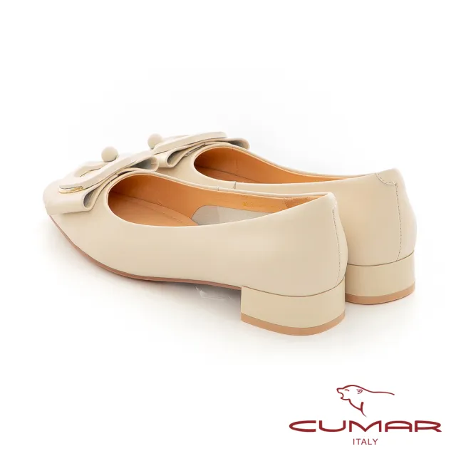 【CUMAR】復古小方頭同面色飾釦低跟鞋(米色)