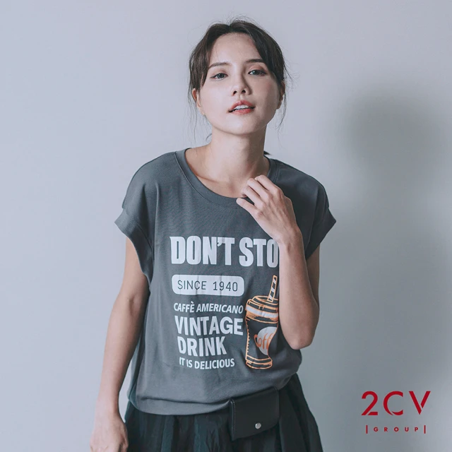 【2CV】現貨美式飲料字母T恤女上衣nu006(MOMO獨家販售)