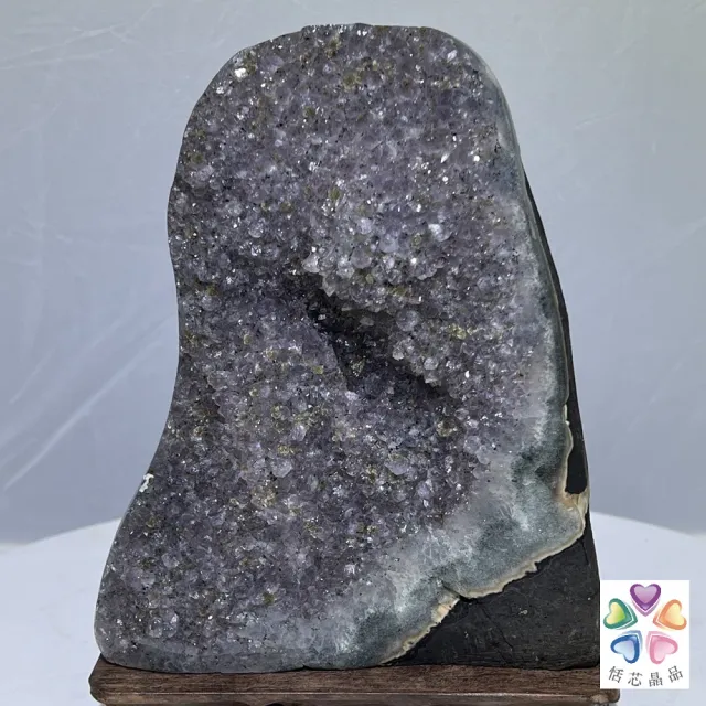 【恬芯晶品】天然招財意象彩色晶鎮 1000g以上款隨機出貨(烏拉圭天然水晶消磁淨化招財開運財位磁場運勢提升)