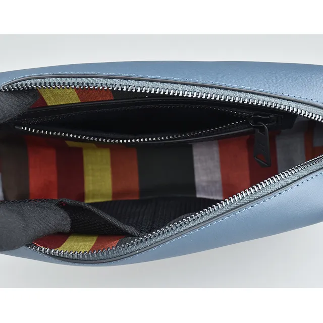 【Paul Smith】PAUL SMITH白字LOGO彩繪條紋內襯牛皮拉鍊化妝包(淺藍)