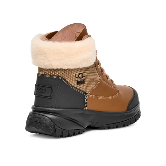 【UGG】女鞋/女靴/靴子/雪靴  Yose Fluff V2(栗子棕-UG1130901CHE)