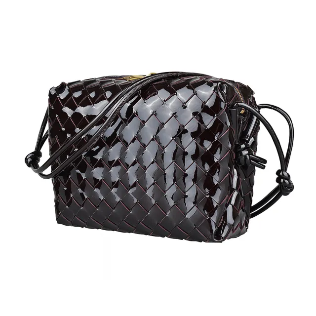 【BOTTEGA VENETA 寶緹嘉】BV BOTTEGA VENETA INTRECCIO內裡壓印LOGO編織設計漆皮拉鍊斜背包(小/深紫紅)