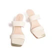 【KOKKO 集團】率性寬帶柔軟手感綿羊皮細跟拖鞋(白色)