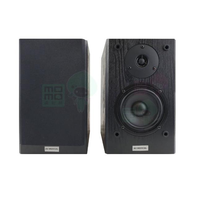 提供最的極簡外型融入室內裝潢，推薦 AV MUSICAL J-4 0 書架喇叭，多用途喇叭一對。具備二聲道揚聲器功能，適合 Hi-Fi 組使用，音響效果優異。適用於家庭劇院、家庭音響、Hi Res 系統，款式時尚，其他規格無特別限制。