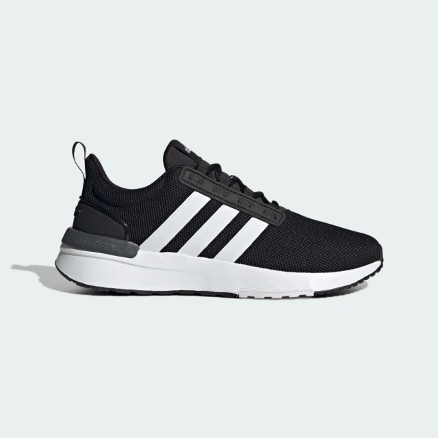adidas 慢跑鞋