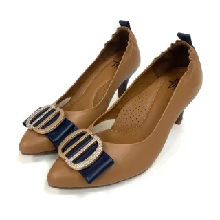 【DN】跟鞋_MIT真皮水鑽金屬扣飾尖頭跟鞋(咖)