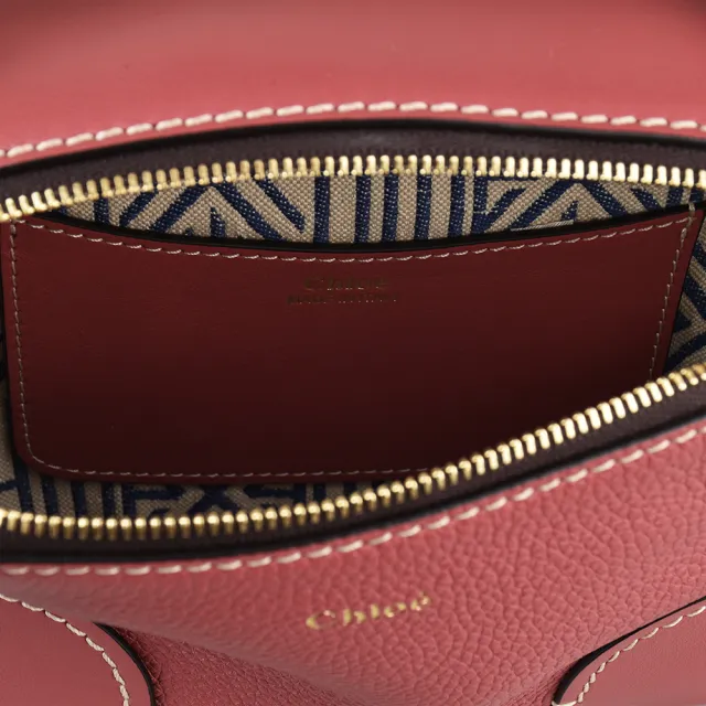 【Chloe’ 蔻依】Chloe’ DARIA燙金LOGO編織提把小牛皮拉鍊手提斜背包(小/粉紅)