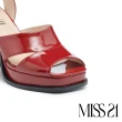 【MISS 21】跩甜氣質方釦踝繫帶亮感方頭胖胖高跟涼鞋(紅)