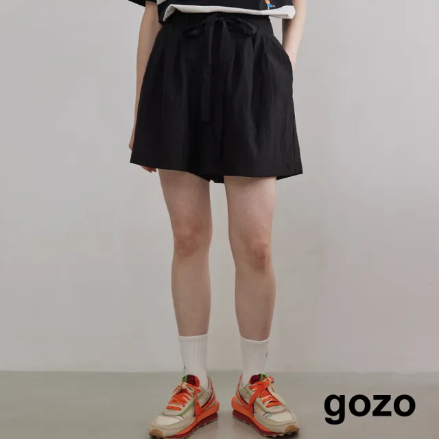 【gozo】輕薄打褶綁帶寬鬆短褲(兩色)