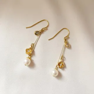 【Elegant 珍愛宣言】朝露小花朵天然珍珠耳環(珍珠耳環)