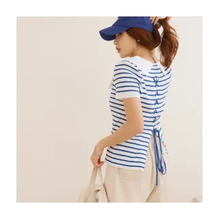 【OB 嚴選】條紋坑條V型翻領後綁帶短袖上衣 《FA2723》