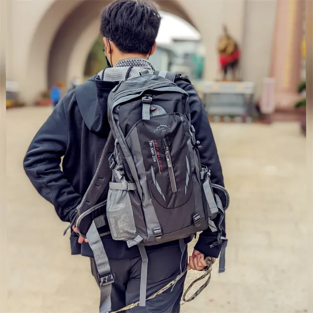 【May Shop】輕量運動戶外自助旅行雙肩後背包 男女中性款戶外運動旅行登山包(輕量